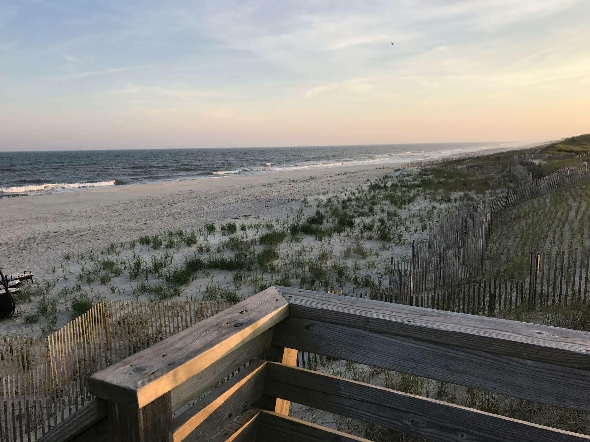 Hampton Ocean Resort East Quogue Exterior photo